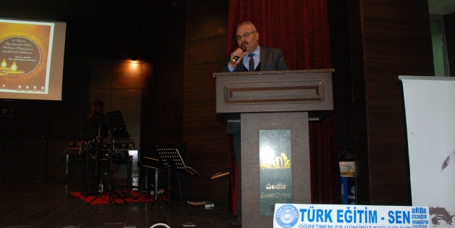 GEDİZ’DE 24 KASIM ÖĞRETMENLER GÜNÜ KUTLAMALARI