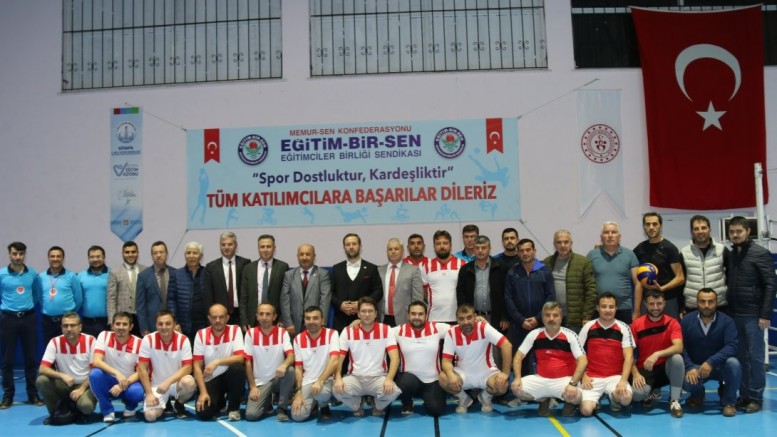 Kütahya’da 24 Kasım Öğretmenler Günü Voleybol Turnuvası