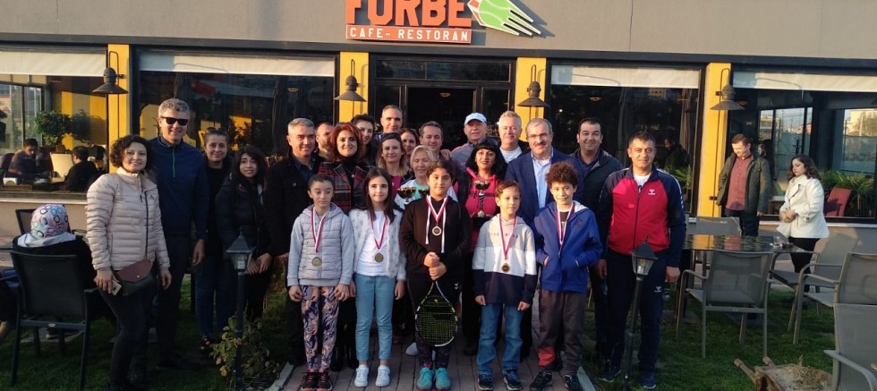 Vali Toraman, “Geleneksel Sonbahar Tenis Turnuvası Ödül Töreni”ne Katıldı