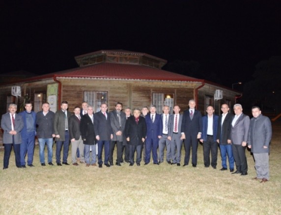 AK PARTİ KÜTAHYA İLÇE ve BELDE BELEDİYE BAŞKANLARI TOPLANTISI GEDİZ’DE DÜZENLENDİ