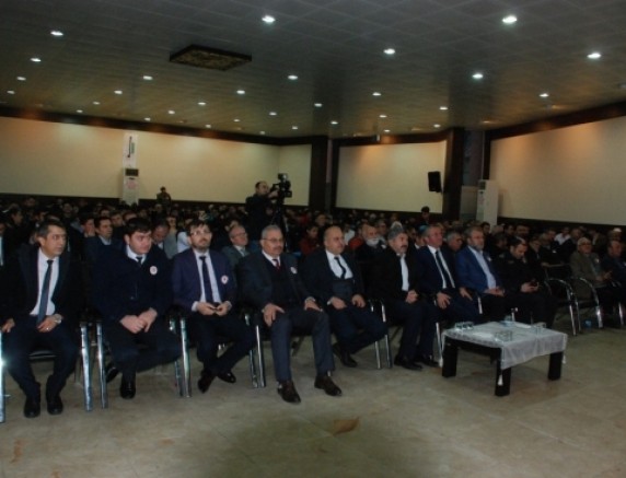 GEDİZ’DE KUR’AN-I KERİM’İ GÜZEL OKUMA, HAFIZLIK VE EZAN OKUMA YARIŞMALARI DÜZENLENDİ