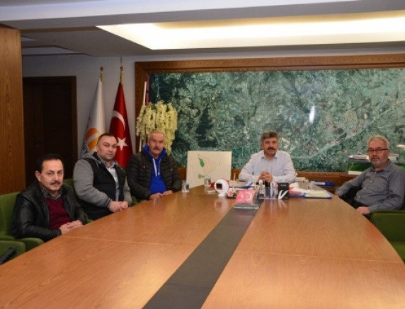 YARDIMLAŞMA ve DAYANIŞMA DERNEĞİ BAŞKANLARI, BAŞKAN AKÇADURAK’I ZİYARET ETTİ