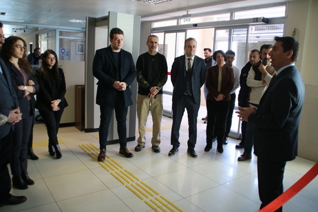 Gediz Adliyesi’nde ‘Ön büro ve danışma masaları’ hizmete sunuldu