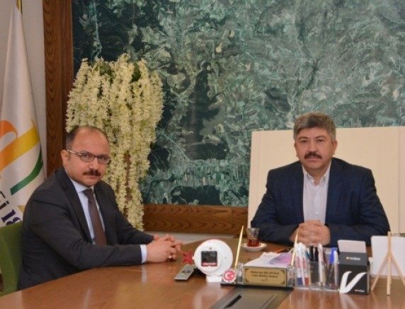 ZEKA GENEL SEKRETERİ VELİ OĞUZ, BAŞKAN AKÇADURAK’I ZİYARET ETTİ