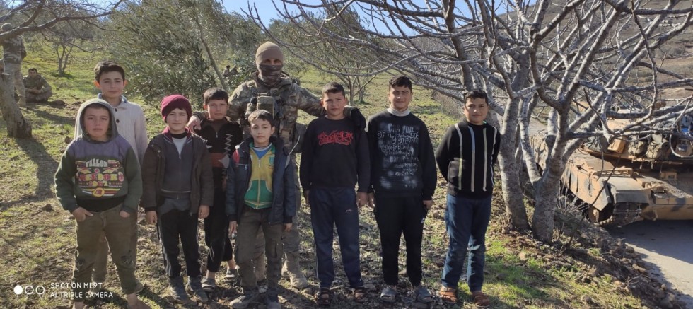 İdlip’de rejimin bombaladığı köydeki çocukların dramı şehidin mesajlarında