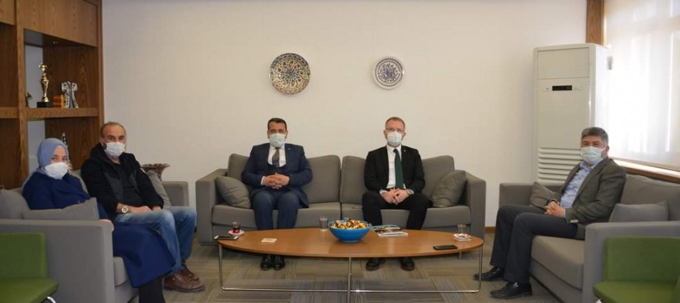 AK Parti Kütahya İl Başkanı Sebahattin Ceyhun, Gediz Belediye Başkanı Muharrem Akçadurak’ı ziyaret etti.