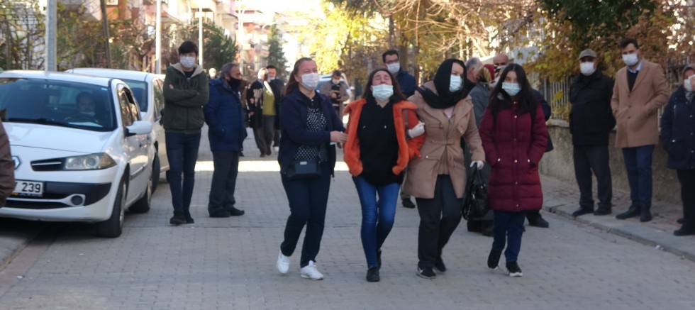 Doğalgaz patlamasında hayatını kaybeden yaşlı adam toprağa verildi