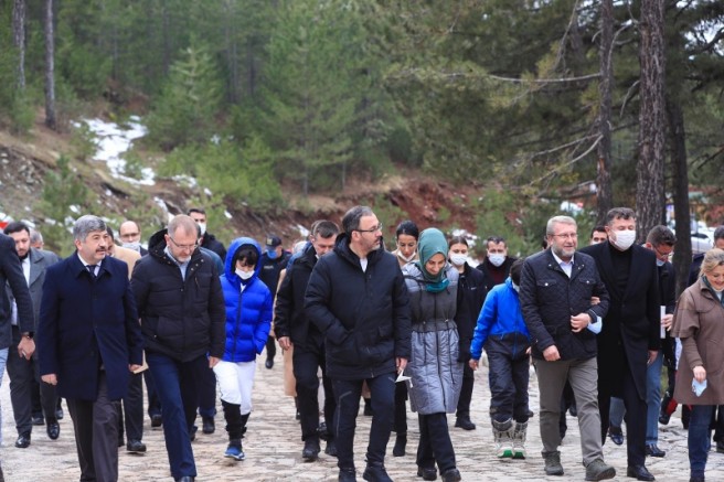 GENÇLİK ve SPOR BAKANI KASAPOĞLU’NDAN, MURATDAĞI TERMAL TURİZM MERKEZİ’NE ZİYARET