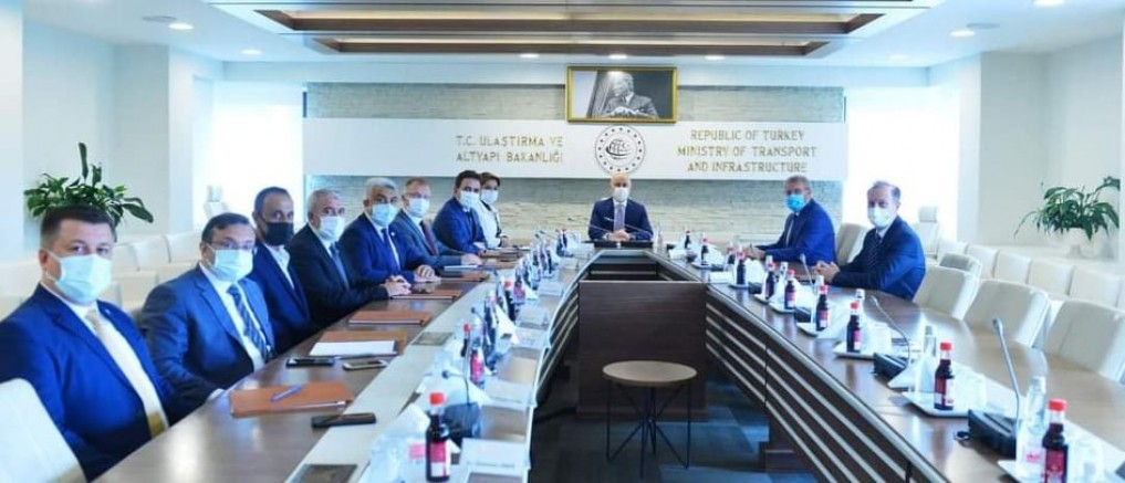 Bakan Karaismailoğlu’ndan Emet-Hisarcık-Gediz yolu müjdesi