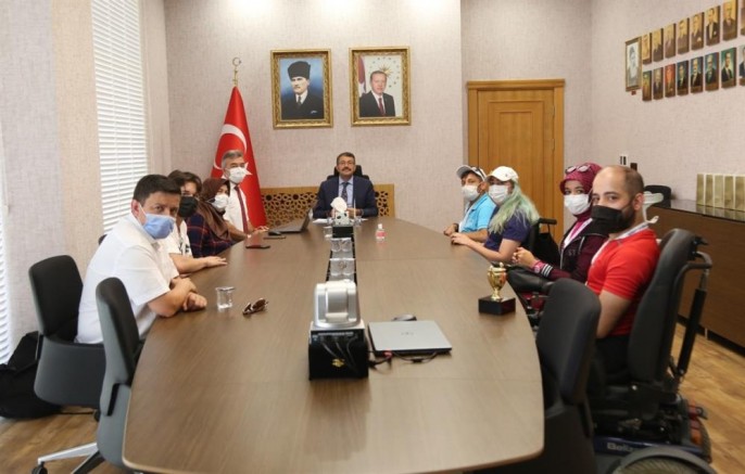 “Güçlü insanların, cesur hikâyelerine şahit olmaktan mutluluk duydum”