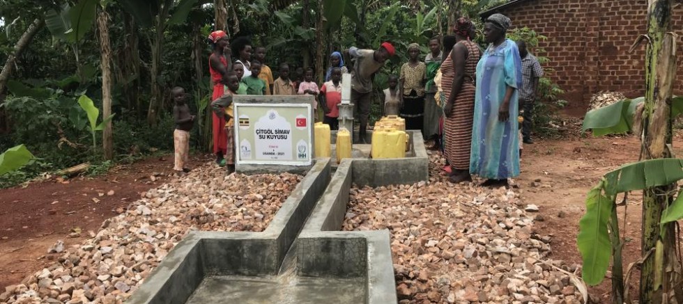 Simavlı hayırseverler Uganda’ya temiz su kuyusu kazandırdı
