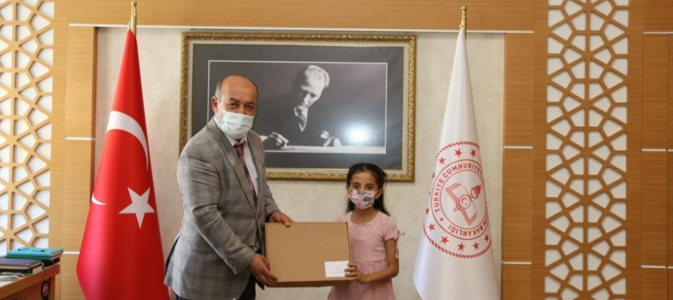 Kütahya’da yarışmalarda dereceye giren öğrenciler ödüllendirildi