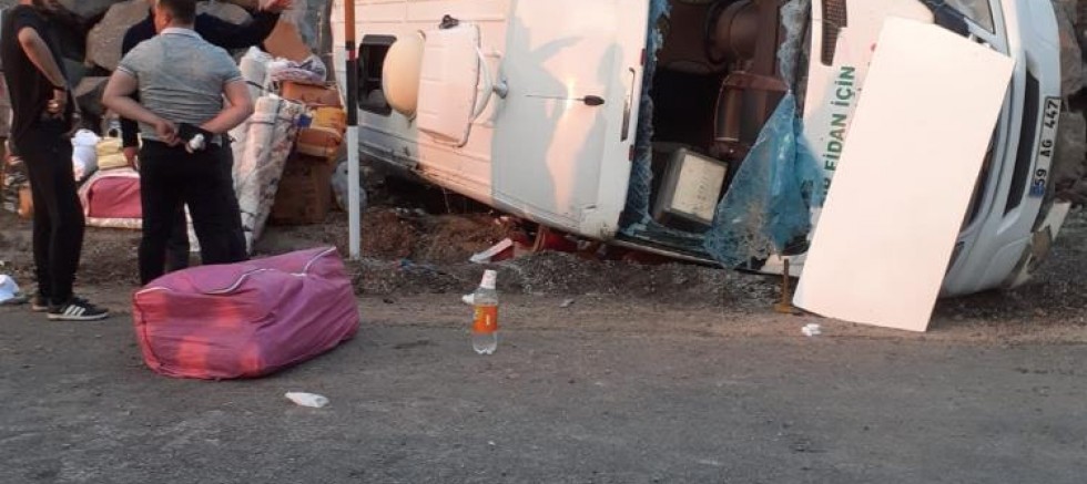 Kütahyalı Aile düğün Dönüşü Kaza Yaptı: 6 Yaralı