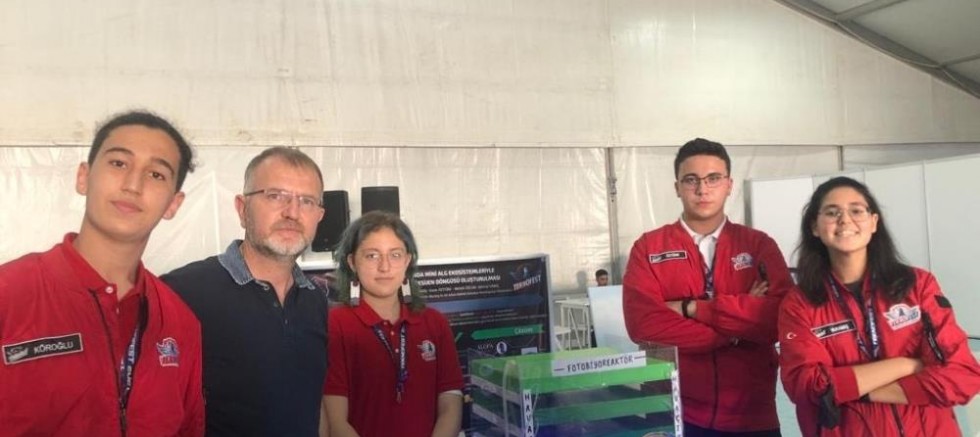 Başkan Ceyhun, Teknofest heyecanını Kütahya’nın genç yetenekleriyle yaşadı