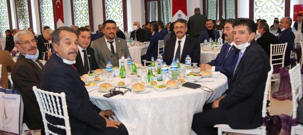 Muhtarlar yemekte bir araya geldi