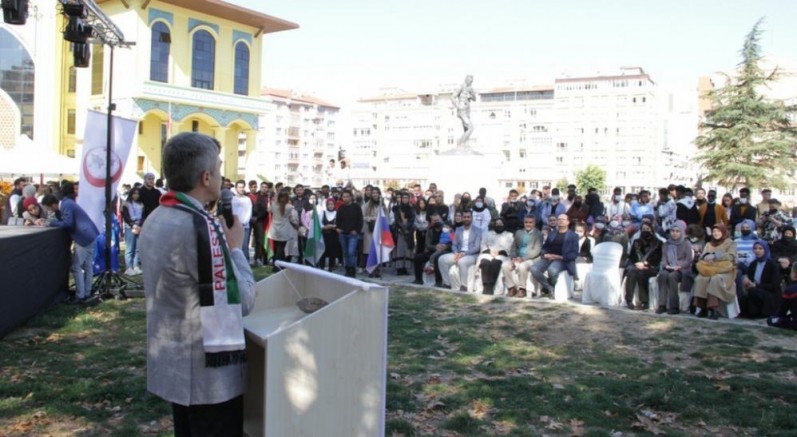 Rektör Uysal: “Kaosun karşısında inadına kardeşlik diyoruz”