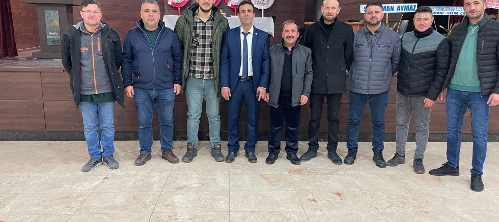 Gediz’de Madeni Eşya ve Tamirciler Esnaf ve Sanatkarlar Odası’nda yapılan başkanlık seçiminde başkan Ali Osman Sunar güven tazeledi