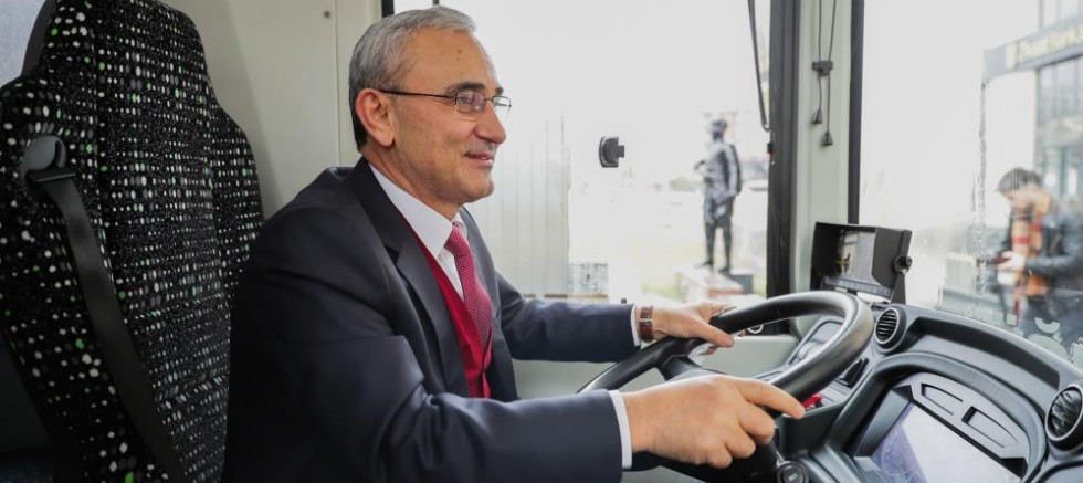 Başkan Alim Işık: “Yüzde yüz yerli elektrikli otobüs Kütahya’ya hayırlı olsun”