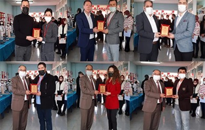 Gediz Altınkent Ortaokulu personelinin yüzde 80’i artık “Yüksek Lisans” mezunu