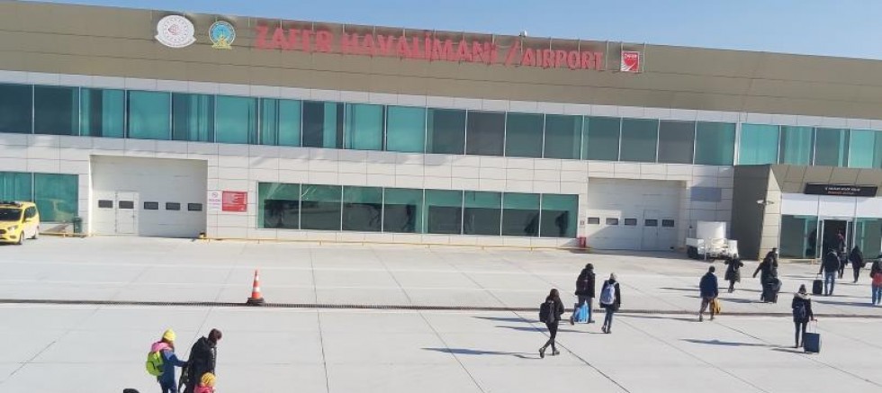 Pegasus Hava Yolları, Zafer Havalimanı’na seferlerine başladı
