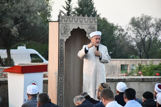 Dumlupınar Şehitliğinde Sabah Namazı buluşması