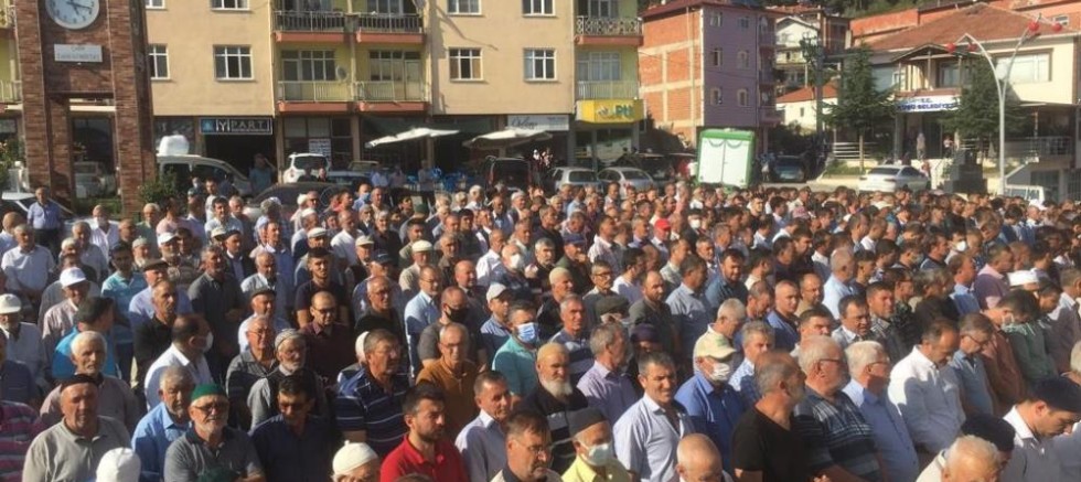 Paraşüt kazasında hayatını kaybeden Cengiz Gültekin Simav’da toprağa verildi