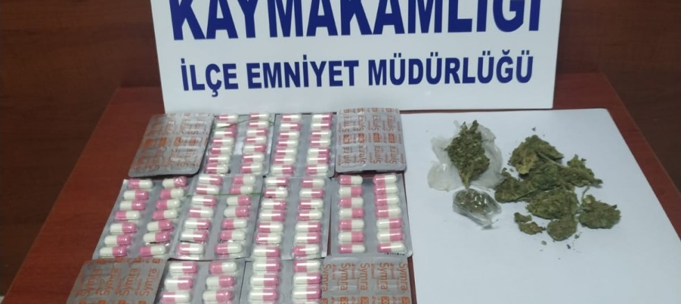 Gediz’de üzerinde uyuşturucu bulunan şahıs yakalandı