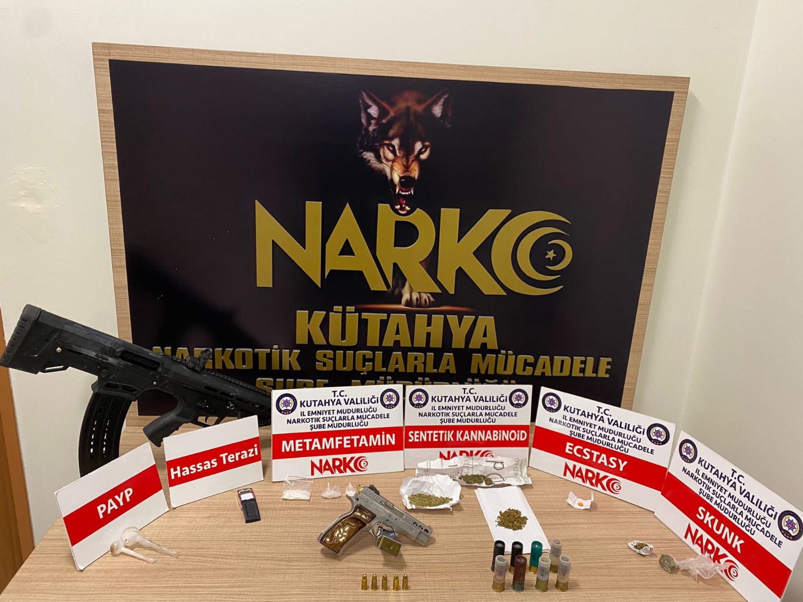 KÜTAHYADA UYUŞTURUCU OPERASYONU