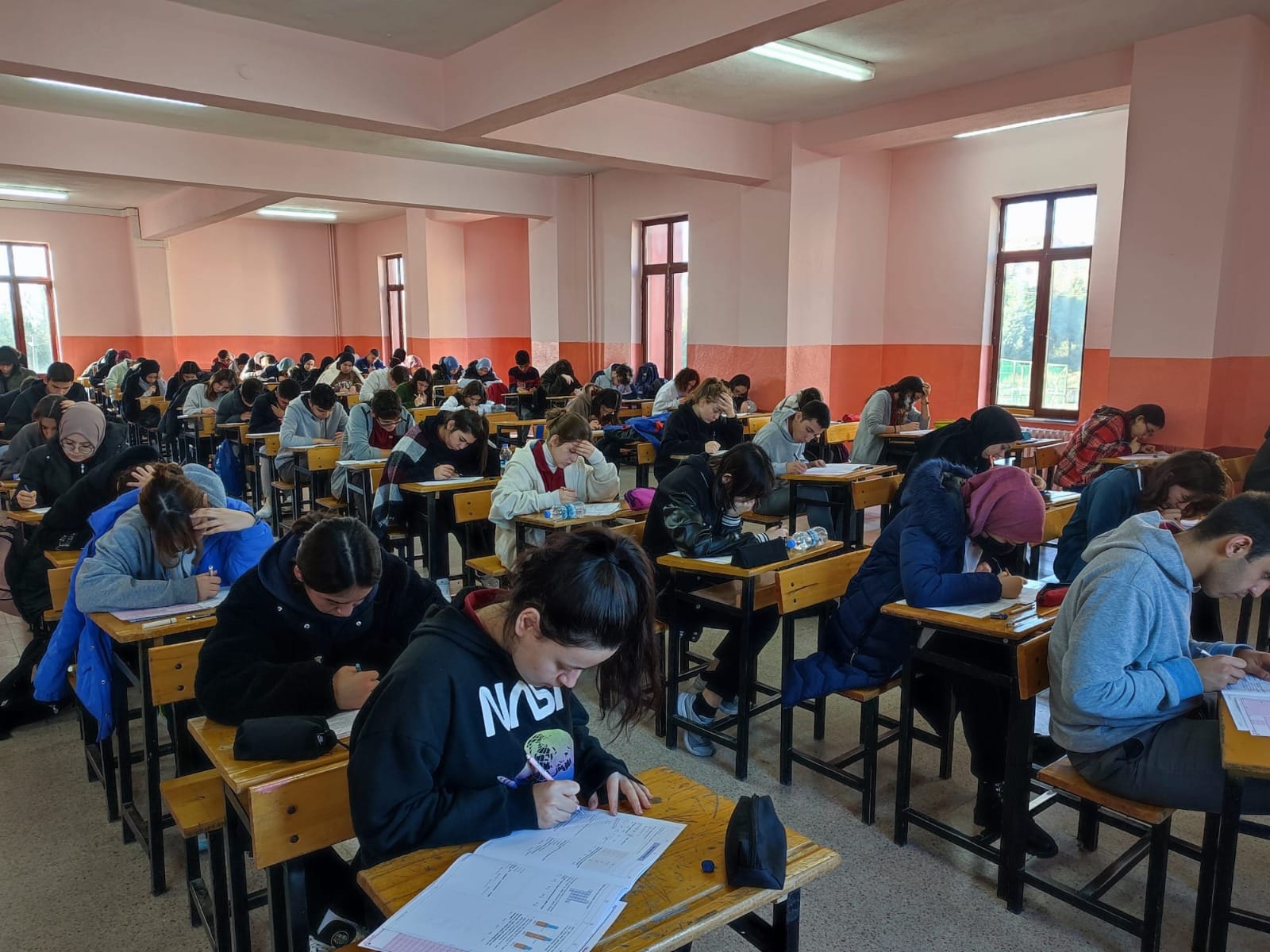 Gediz Belediyesinden öğrencilere destek