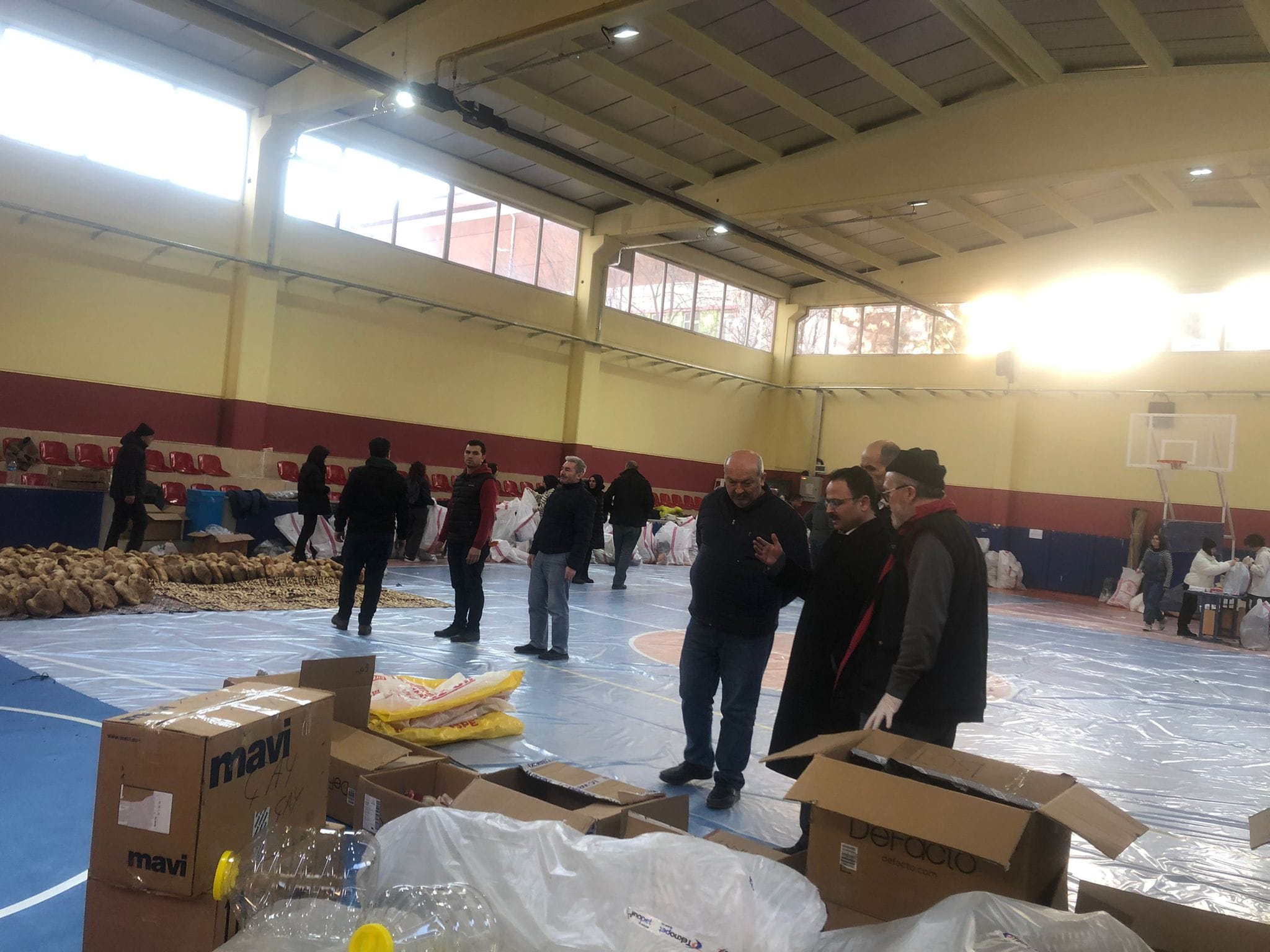 GEDİZ’DEN DEPREM BÖLGESİNE EKMEK YARDIMI