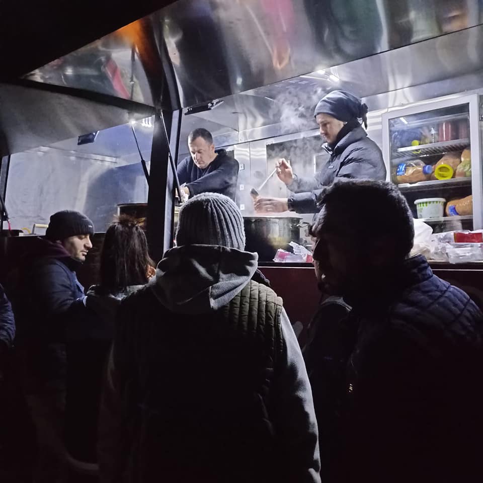 Gediz’den deprem bölgesine gönderilen mobil tarhana aracı hizmete başladı