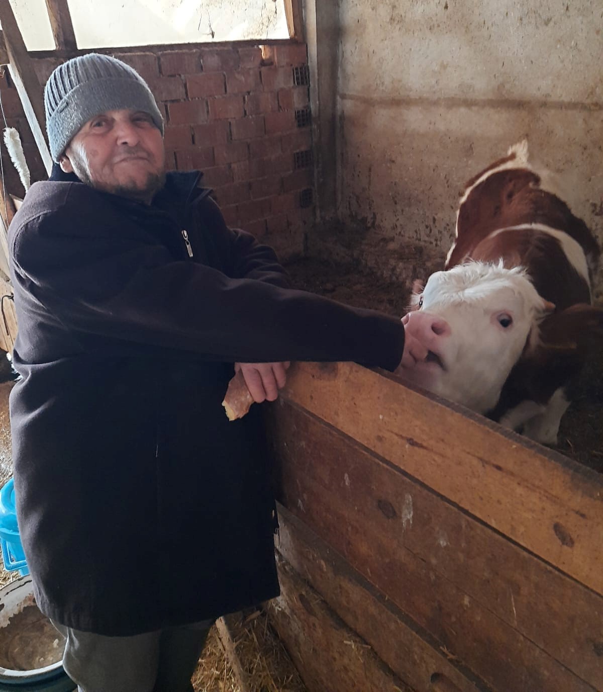 Gedizlilerin depremzedelere desteği devam ediyor