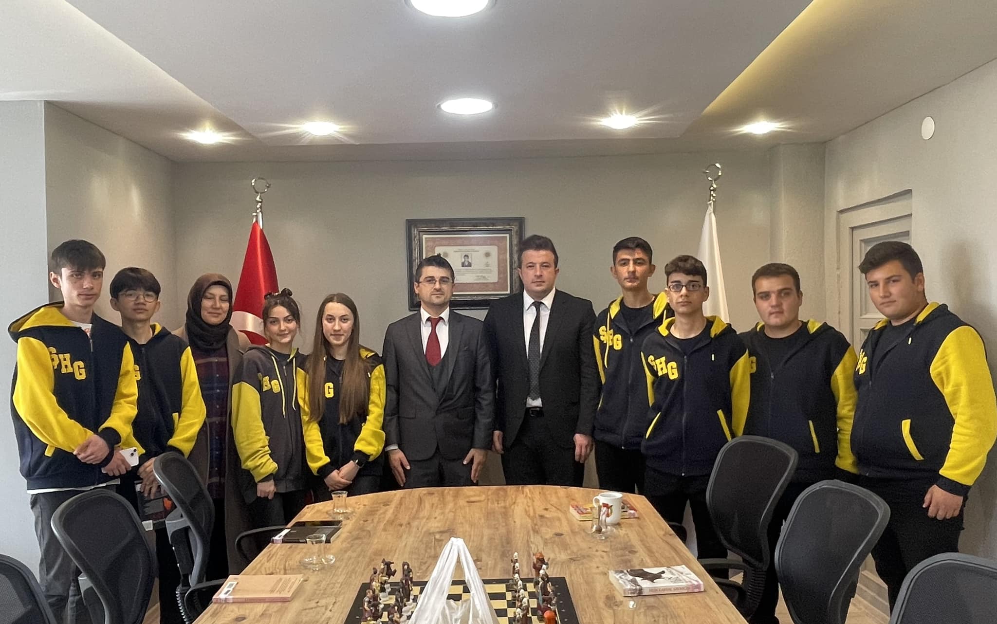 Adalet Öğrencilerinden Avukatları Ziyaret