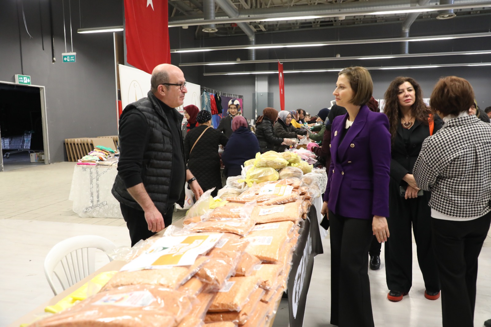 Kütahya’da, Kahramanmaraş Merkezli Depremlerden Etkilenen Vatandaşlarımız İçin Kermes Düzenlendi