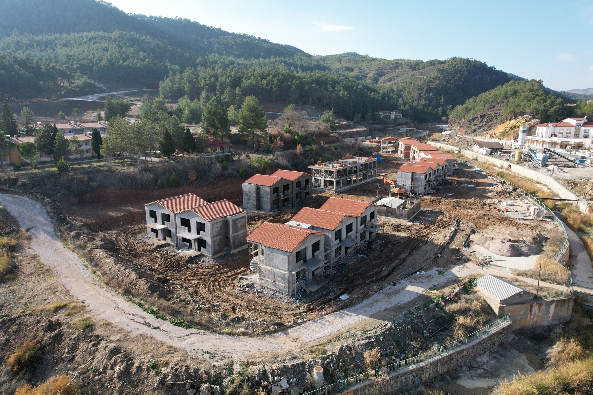 Gediz Ilıca Termal Tatil Köyün’de Yatırımlar Tüm Hızıyla Devam Ediyor