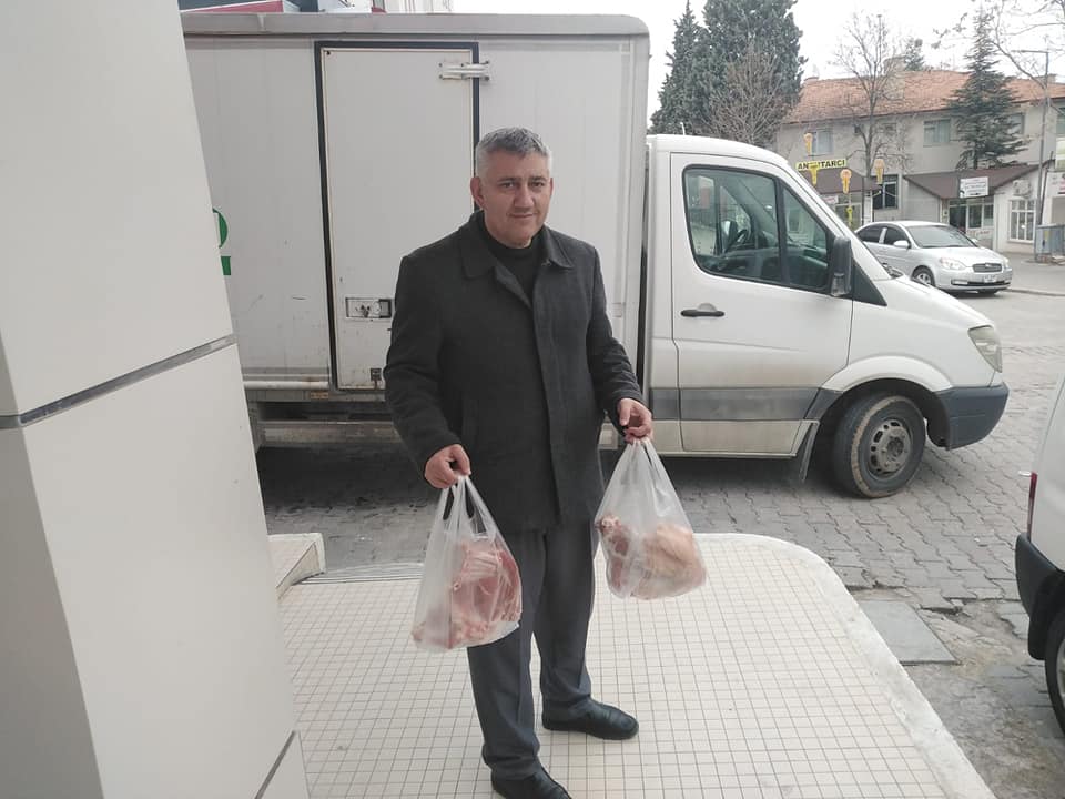 Gediz Müftülüğü hayırseverler ile ihtiyaç sahipleri arasında köprü olmaya devam ediyor