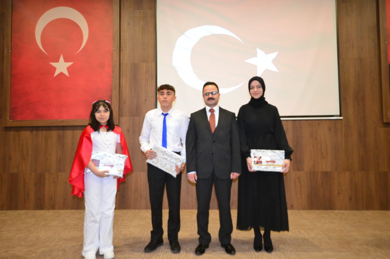 Gediz’de İstiklal Marşının Kabulü Ve Mehmet Akif Ersoy’u Anma Programı Gerçekleşti