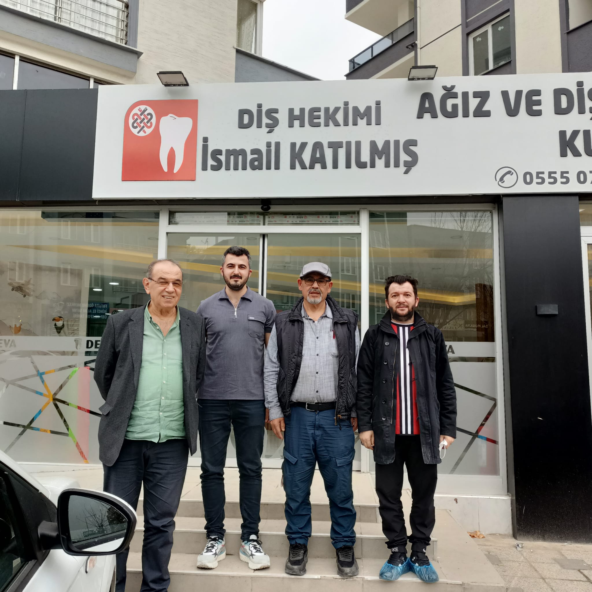 KÜTAHYALI DİŞ HEKİMİNİN BURSA’DA AÇTIĞI AĞIZ VE DİŞ SAĞLIĞI MERKEZİ HİZMETE BAŞLADI