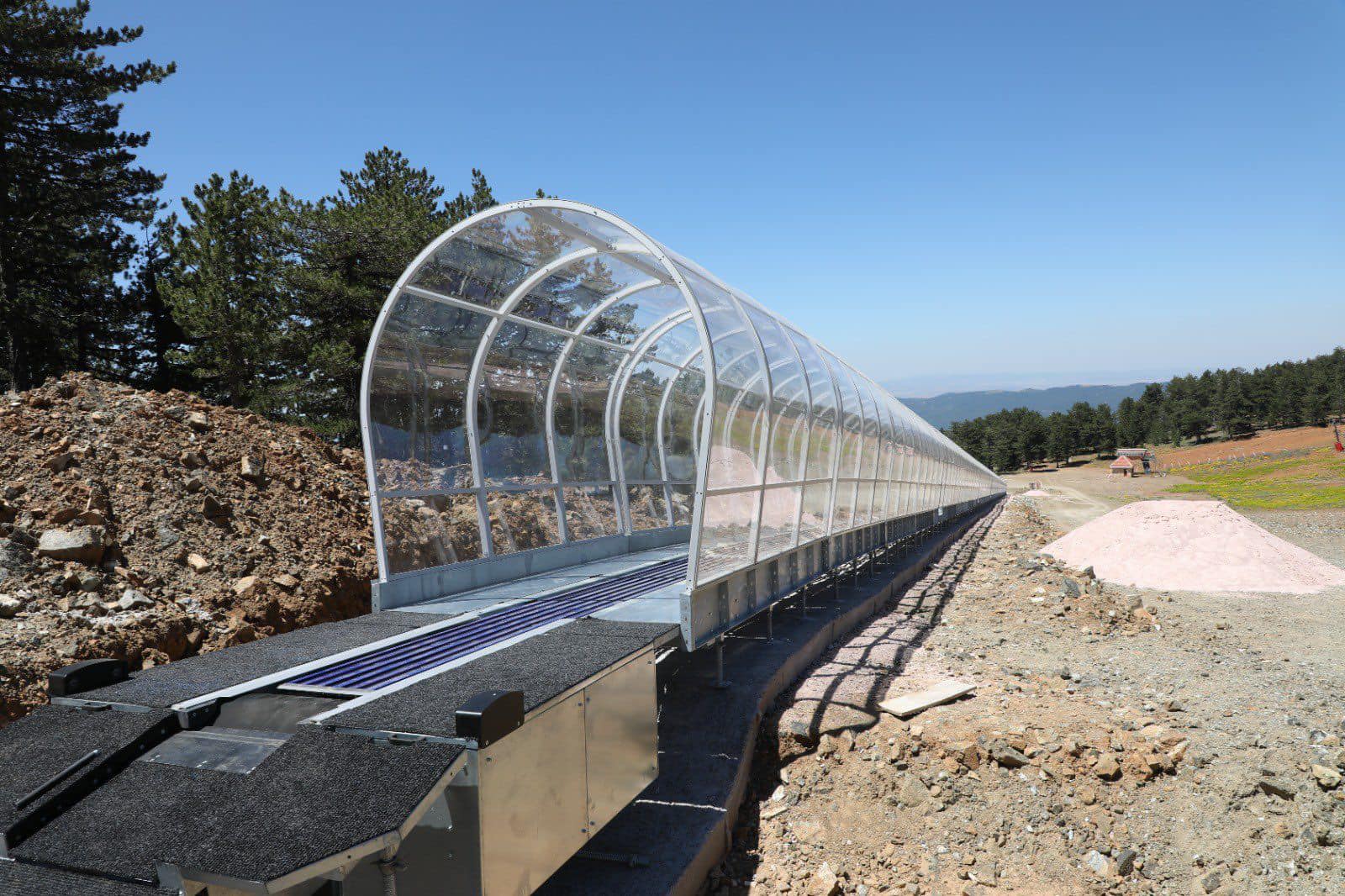 VALİ ALİ ÇELİK MURAT DAĞI TERMAL KAYAK MERKEZİNDE İNCELEMELERDE BULUNDU