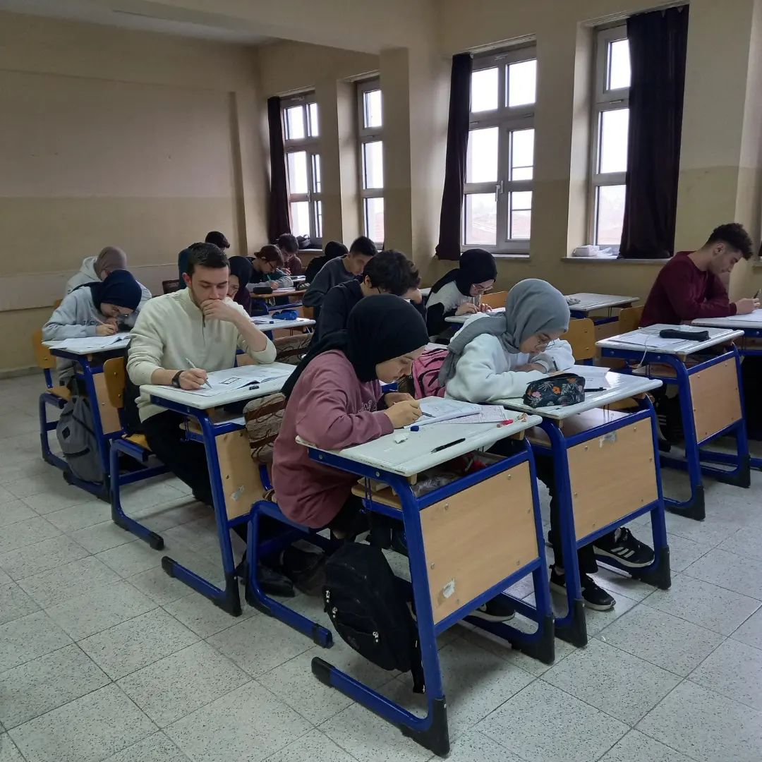 GEDİZ FEN LİSESİNDEN BÜYÜK BAŞARI