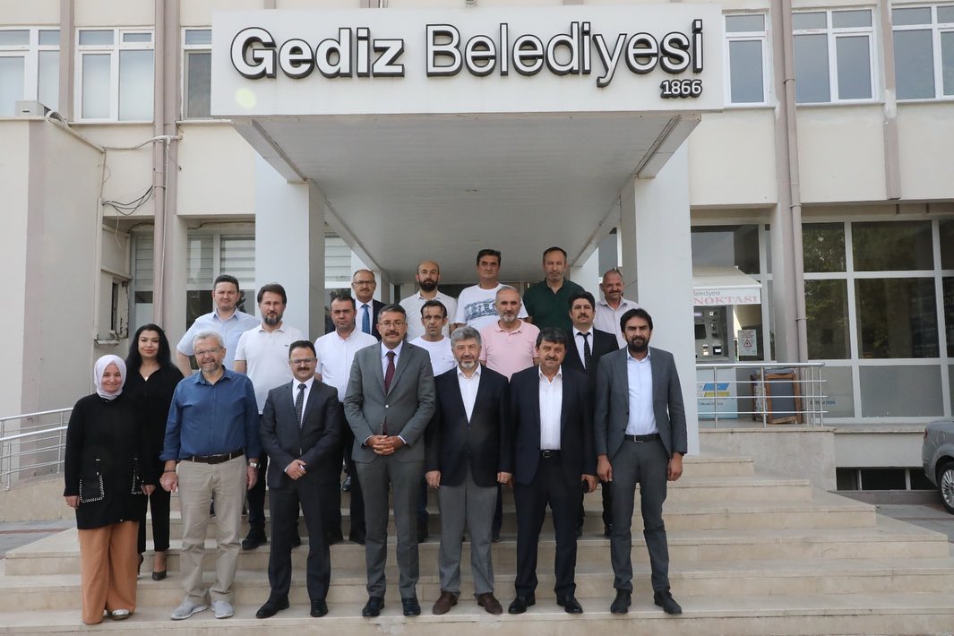 VALİ ALİ ÇELİK’TEN GEDİZ’E VEDA ZİYARETİ