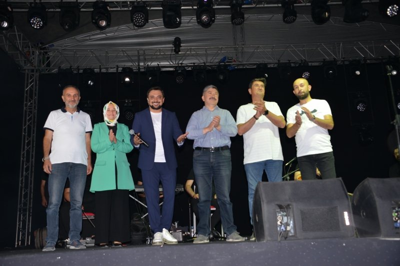 GEDİZ’İN KURTULUŞ GÜNÜNDE ÖMER FARUK BOSTAN SAHNE ALACAK