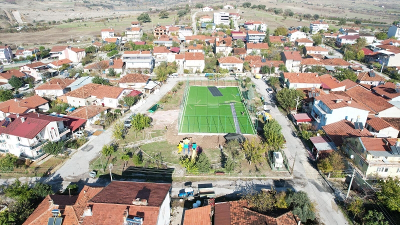 MUHİPLER MAHALLESİ’NE YENİ BİR HALI SAHA