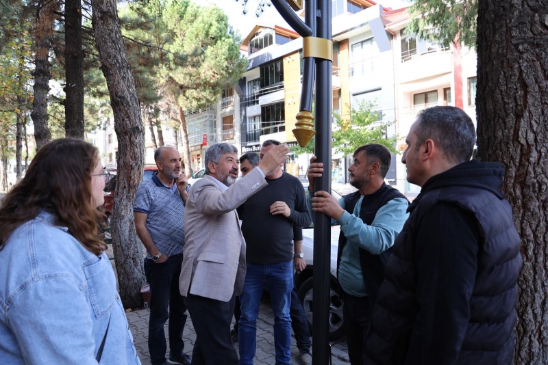 GEDİZ’E YENİ PRESTİJ CADDELER KAZANDIRILIYOR