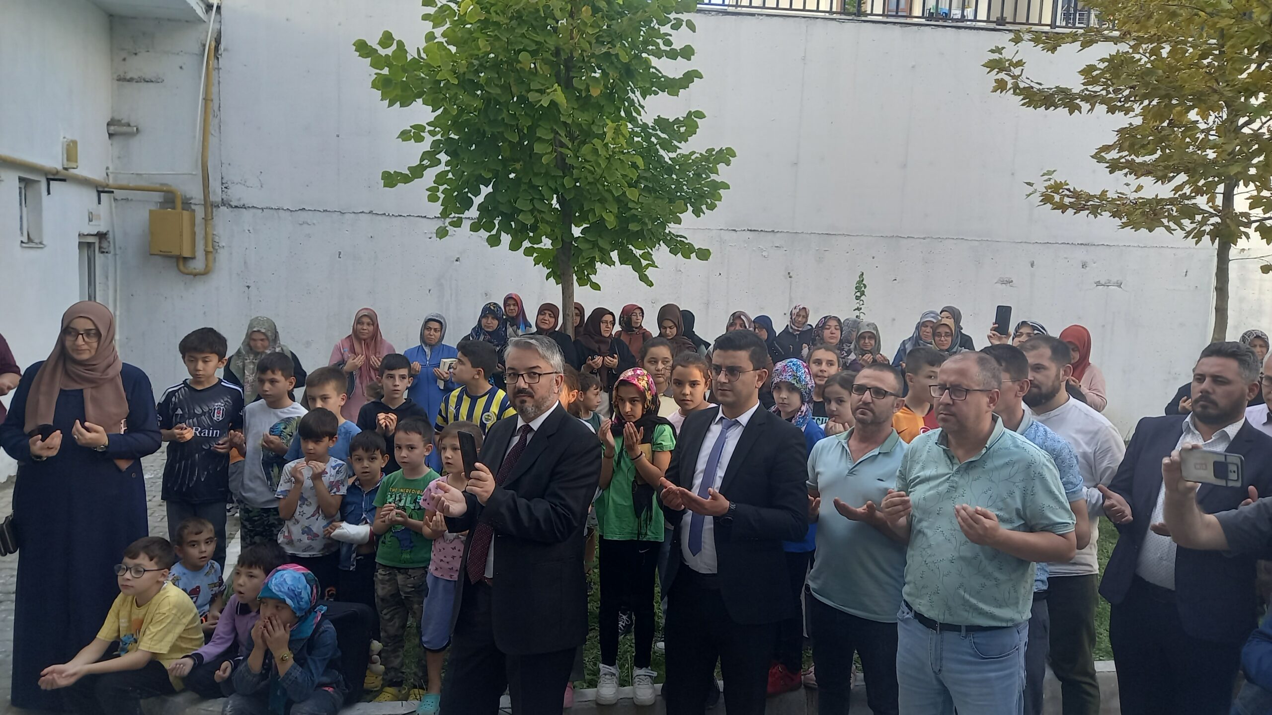 GEDİZ MÜFTÜLÜĞÜ GENÇLİK MERKEZİ TÖRENLE AÇILDI