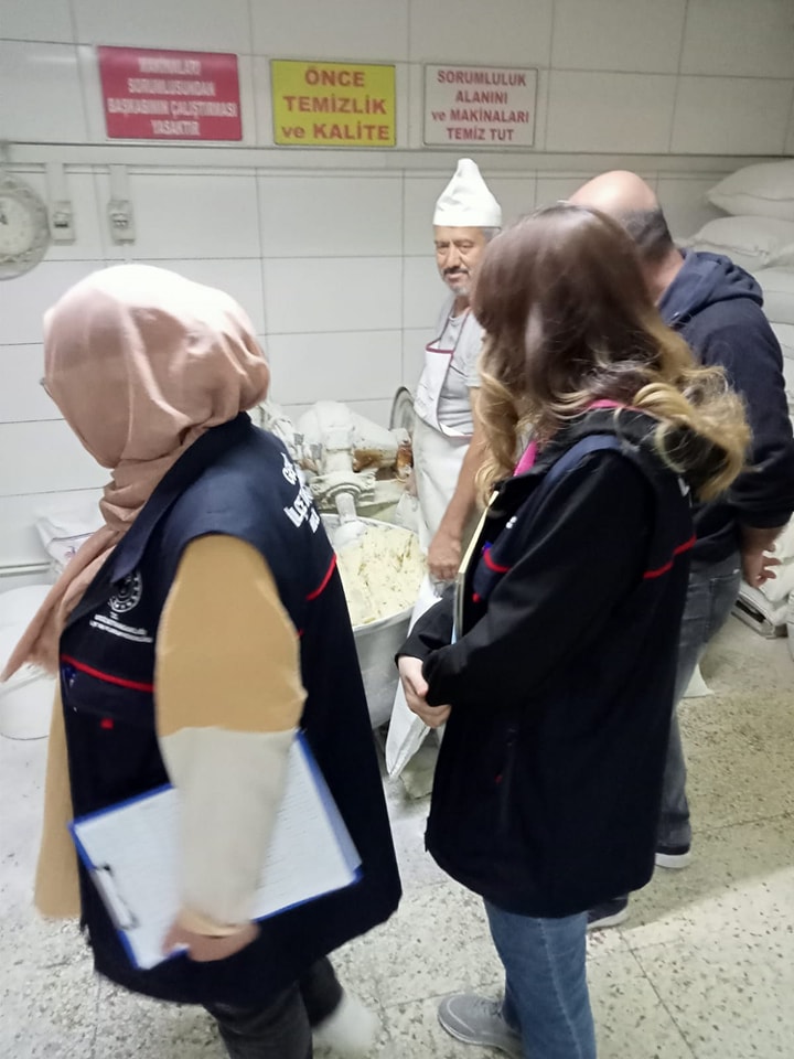 GEDİZ’DE GIDA DENETİMLERİ GERÇEKLEŞTİRİLDİ