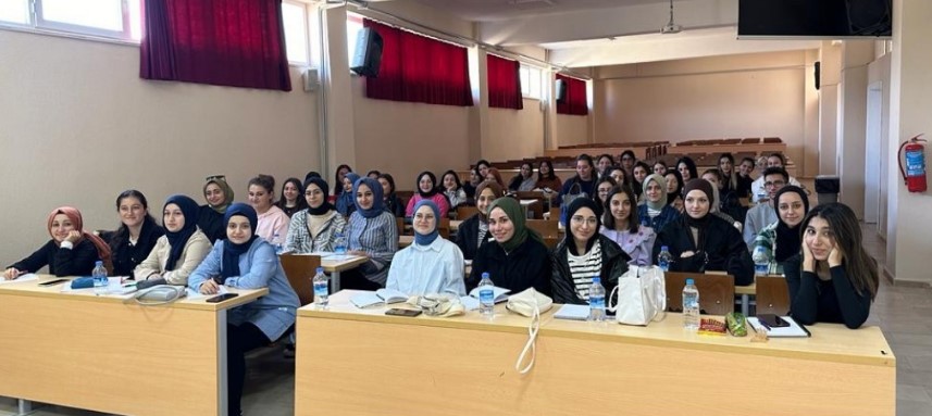 GEDİZ SAĞLIK HİZMETLERİ MESLEK YÜKSEKOKULUNDA ÖĞRENCİLERE ORYANTASYON EĞİTİMİ