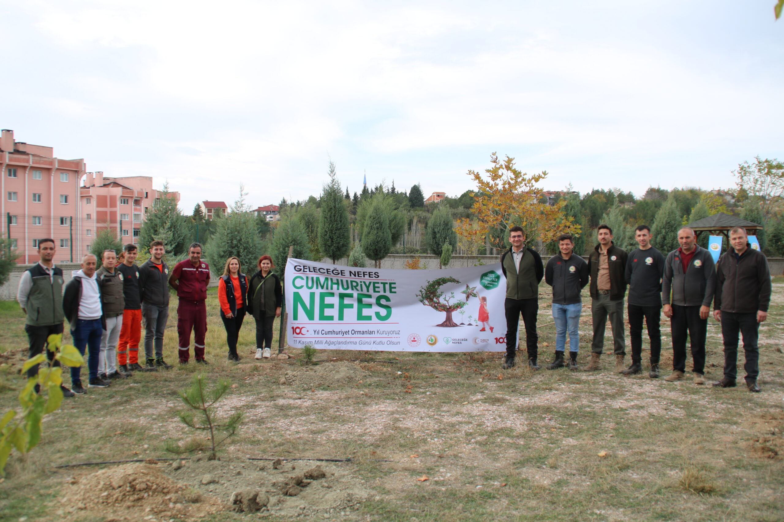 GEDİZ’DE 30 BİN FİDAN TOPRAKLA BULUŞTU