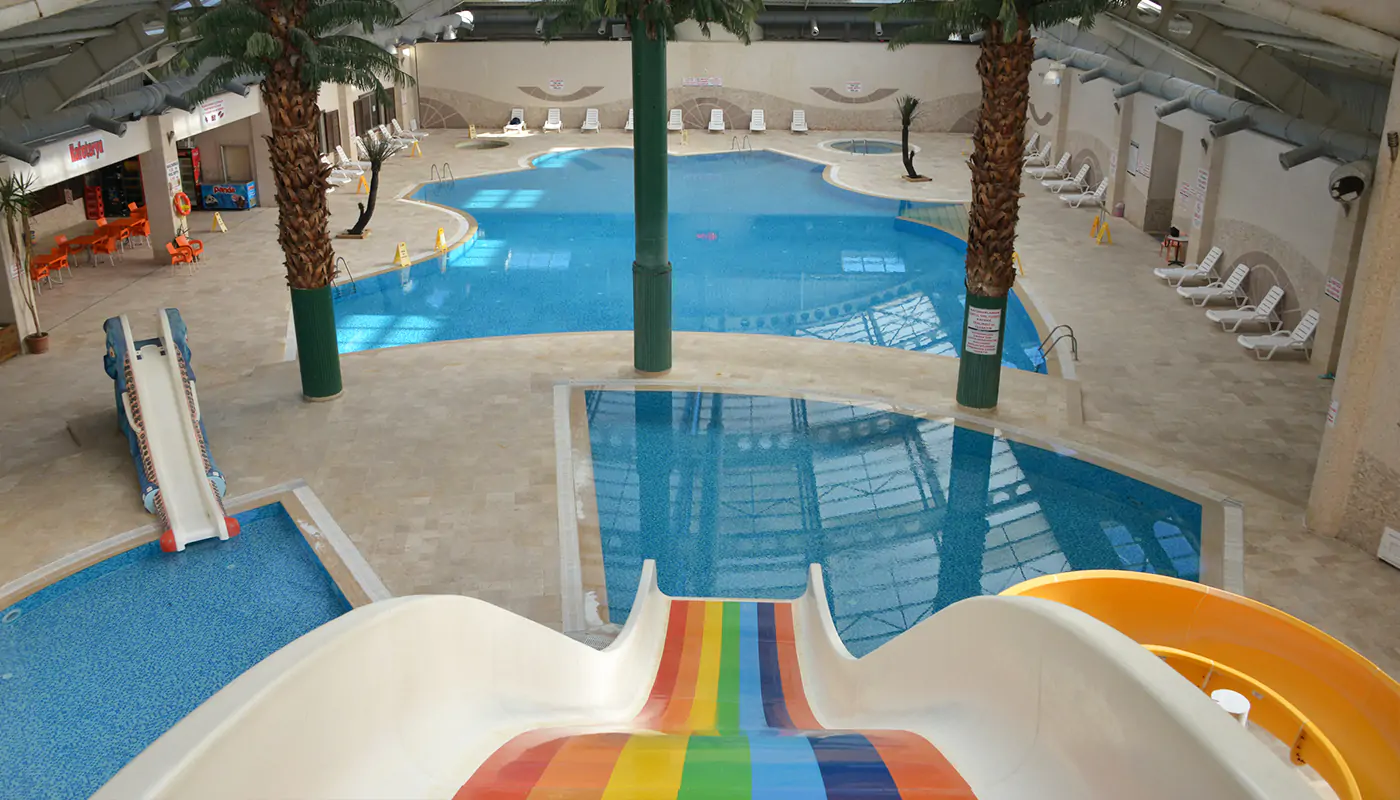 GEDİZ KAPLICALARINDA ARA TATİL YOĞUNLUĞU