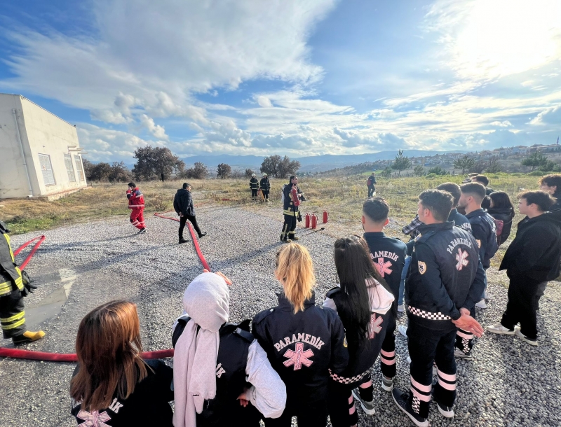 GEDİZ’DE HASTANE PERSONELİNE YANGIN EĞİTİMİ